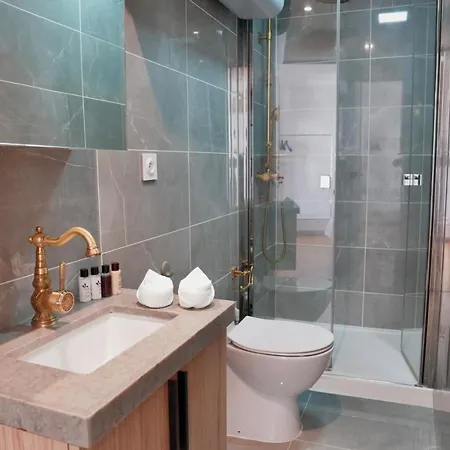 Renovated 23 2br 6p Champs Elysees-arc De Triomphe * Paříž