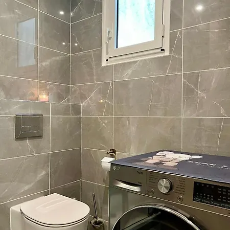 Renovated 23 2br 6p Champs Elysees-arc De Triomphe Apartmán