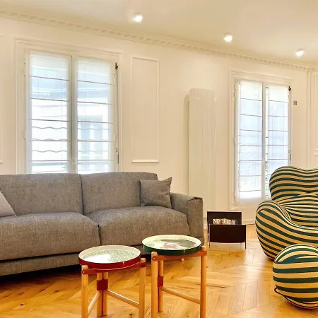 Renovated 23 2br 6p Champs Elysees-arc De Triomphe Apartmán